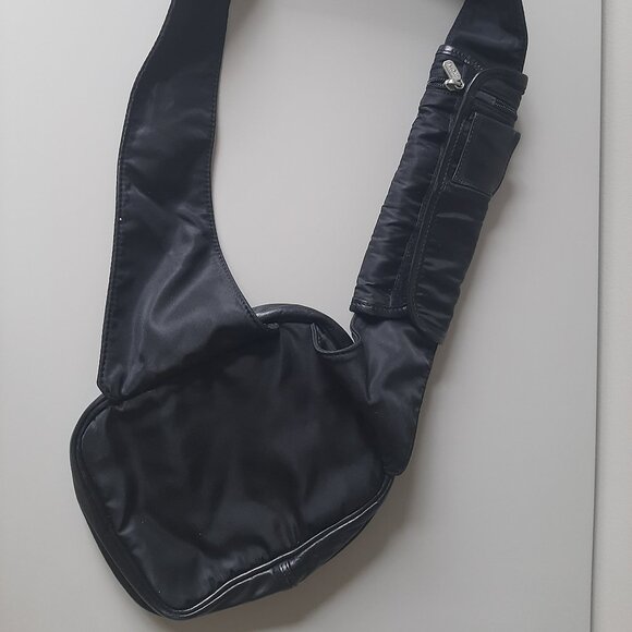 Roots Crossbody w/ removable Strap Pouch - Made in Canada - Picture 6 of 8